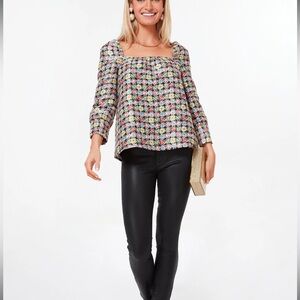 Tuckernuck Punchy Jacquard Pink Emilie Blouse, size L, new with tags